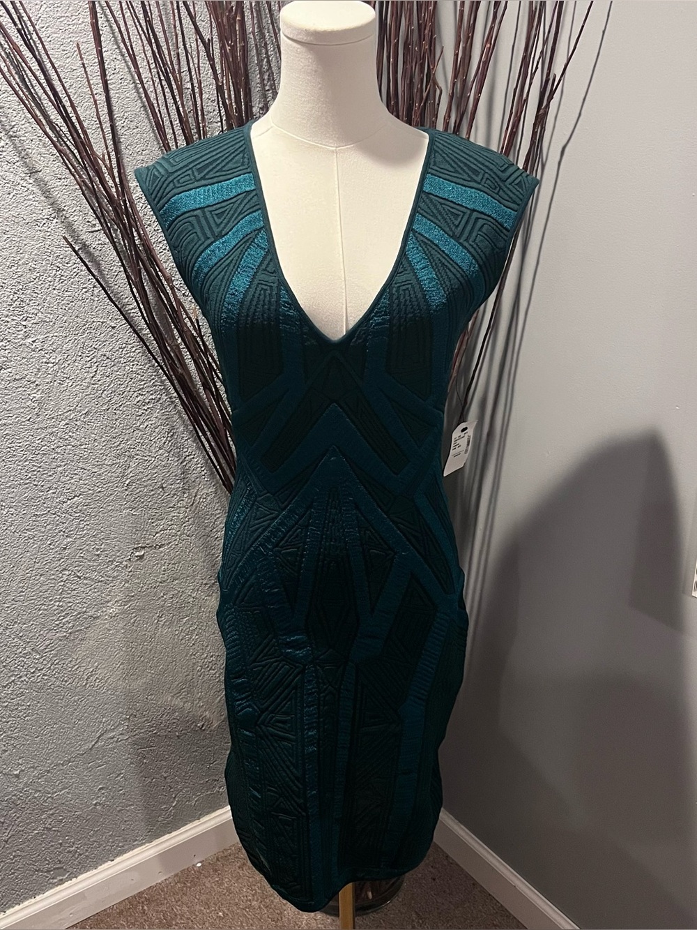 🌺NWT RVN EMERALD GREEN GEO BODYCON DRESS SIZE MEDIUM🌺
